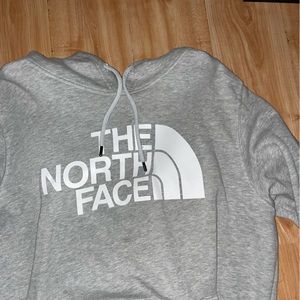 Gray North Face Hoodie 🤍
